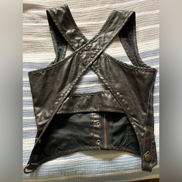 • MOVING LAST CHANCE 7/31/2024 • Lip Service Goth Steampunk vest Small ISO Swap - Picture 2 of 6